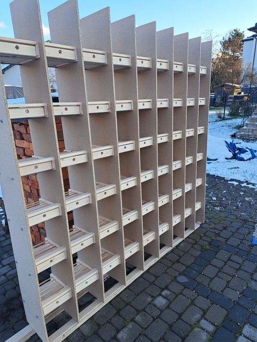 Regał na młode gołebie Półki