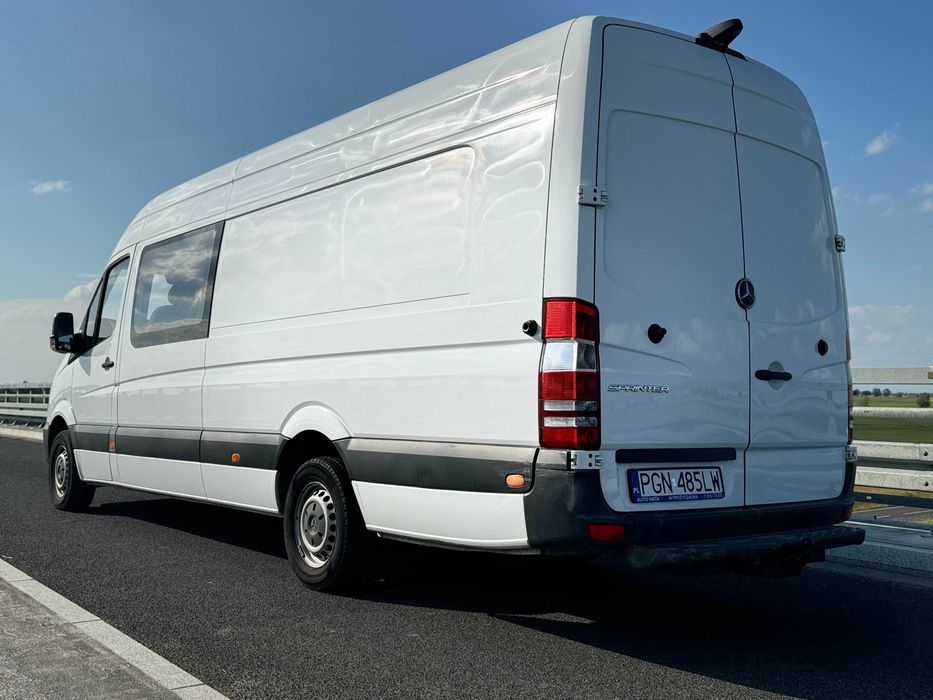 WYPOŻYCZALNIA  Wynajem busów dostawczych blaszak van kontener plandeka