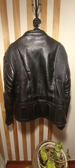 Casaco de cabedal mota