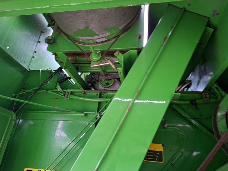 Зерно збиральний комбайн JOHN DEERE 1055 свіжо привезений