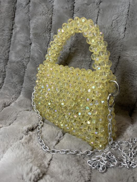 Сумочка з бусін ручної роботи.