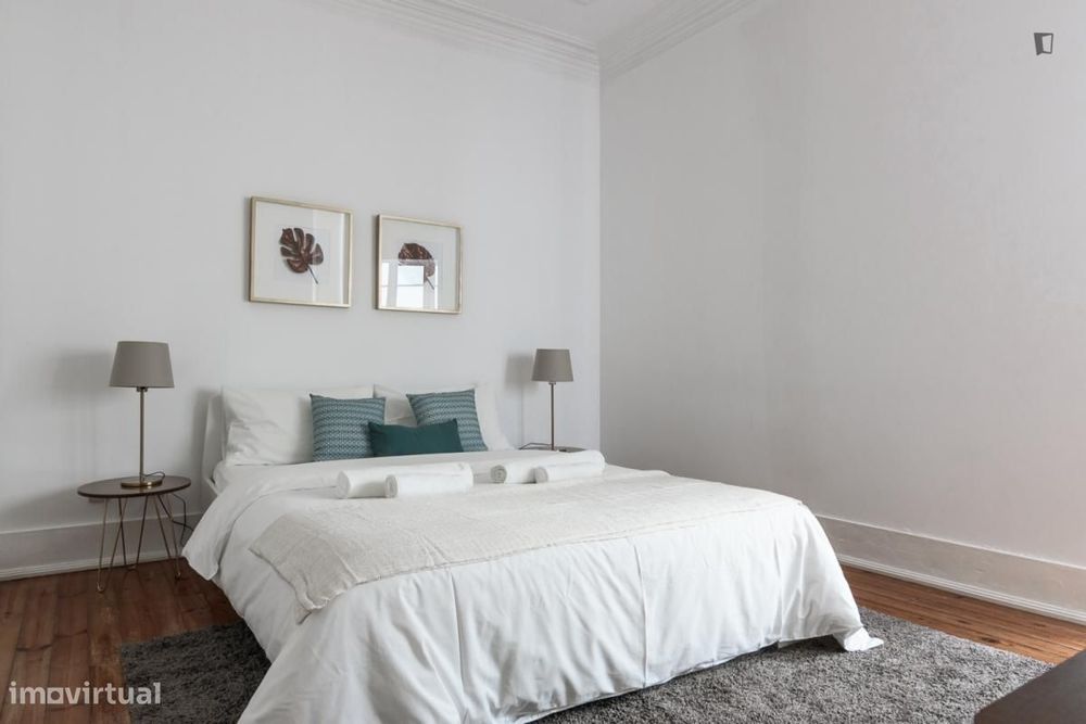 Quarto - localizado em Marquês de Pombal Lisbon