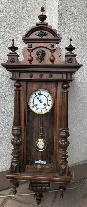 Zegar  wiszacy - sygnowany JB