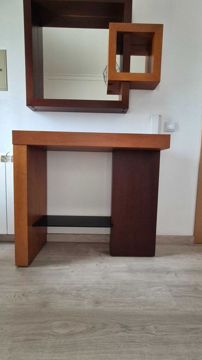 Console Table with Mirror426134704740771841