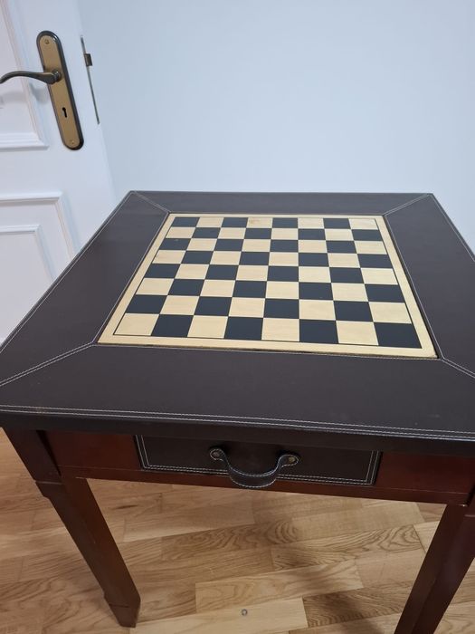 Mesa de Jogo 3-em-1 Premium (Xadrez, Damas e Gamão) – Impecável