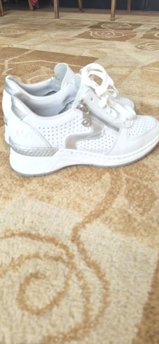 Sprzedam buty    Rieker.