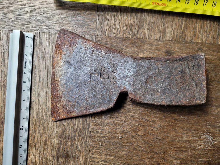 Stara siekiera żeleźce PRL 1 kg do renowacji bushcraft stal