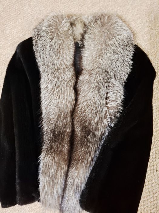 Продам норковую шубу. Греция