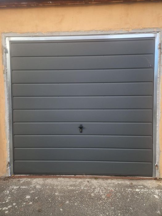 Brama garażowa ocieplana