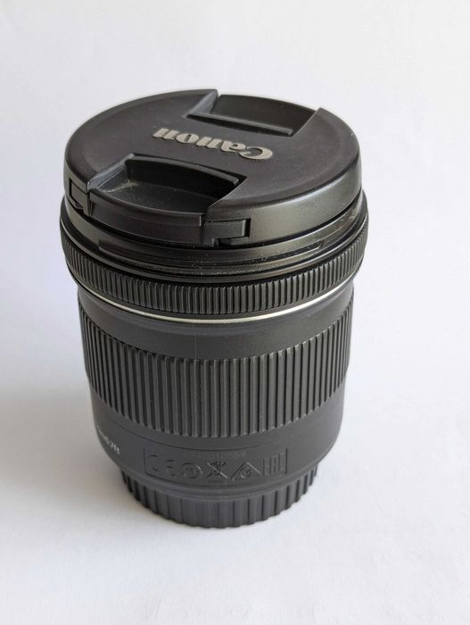 Canon EF-S 10-18mm f4.5-5.6 IS STM