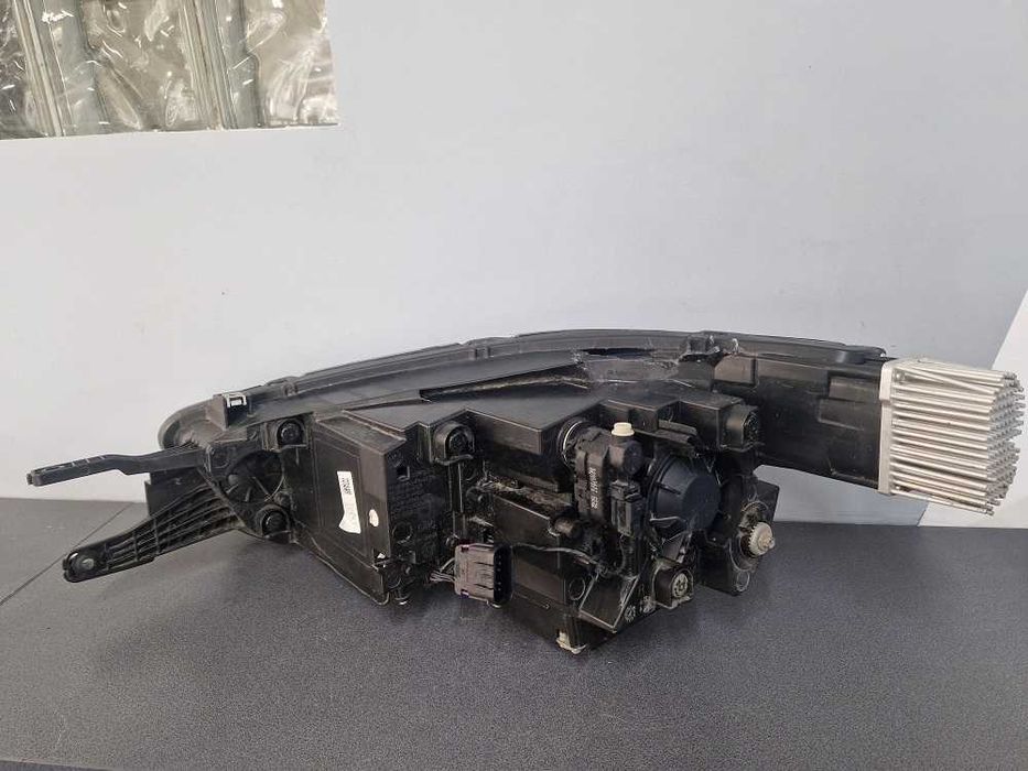 MG ZS Lift 19-24 r. Lampa Przód Prawa Full Led