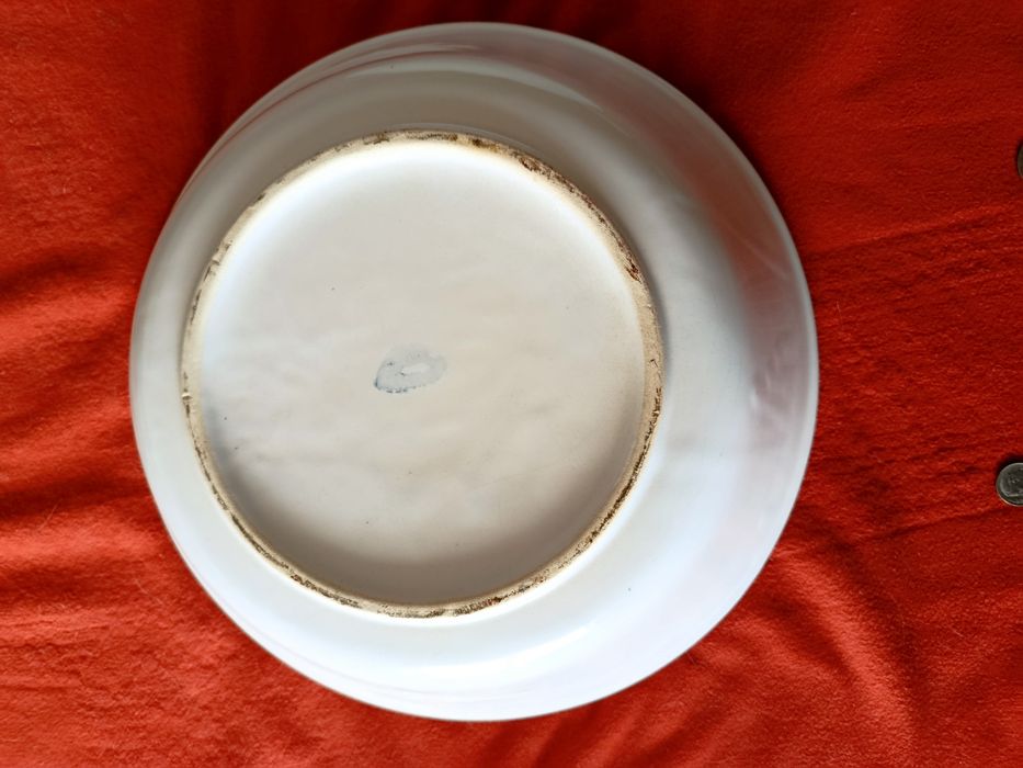 Prato e saladeiras antigas