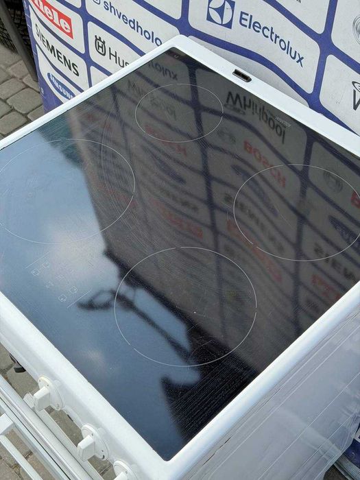Електрична плита 220В б/в Electrolux 90/60/60 білий колір #07929 недорого
