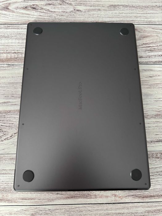 Macbook Pro 16" 2024 M4 Pro / 24Gb / SSD 512Gb Space Black