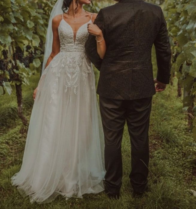 Suknia ślubna biel (S/XS)