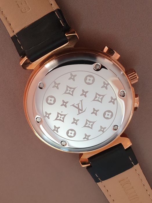 Женские наручные часы Louis Vuitton кварц