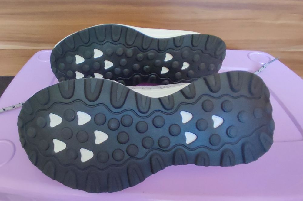 Nowe Buty wkładane , sznurowane r.33