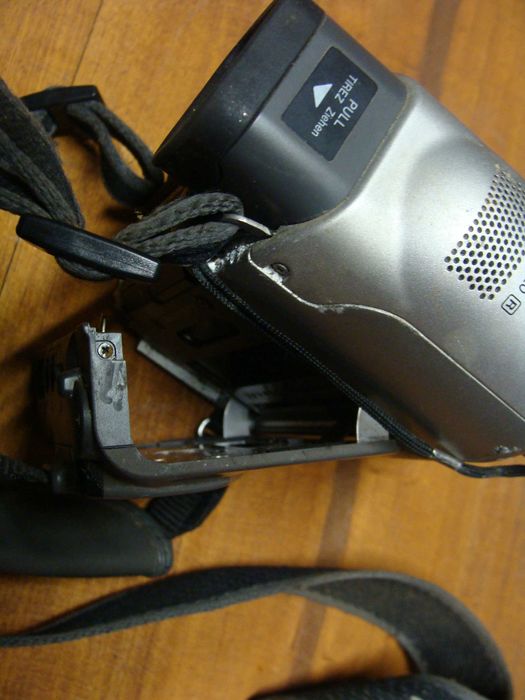 Máquina de Filmar - Canon MV20 Digital Vídeo Camcorder