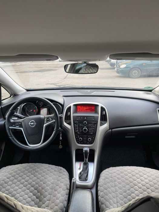 Продам opel astra J