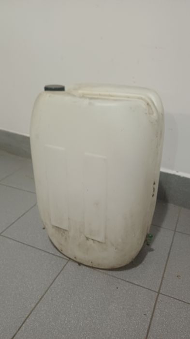 Pojemnik na wodę zbiornik duży