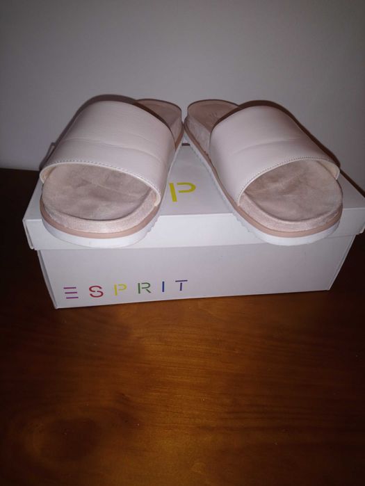 Chinelos rosa claro da Esprit