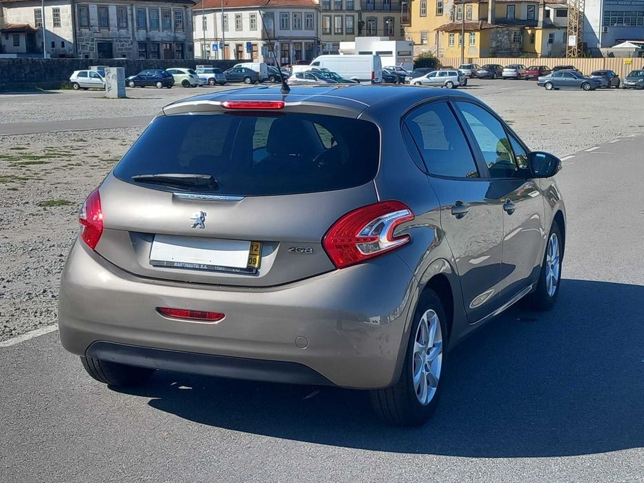 peugeot 208 1.2 c/ revisao — photo 4
