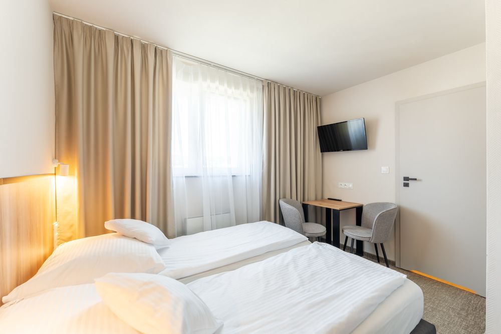 Pensjonat - gotowy biznes 23 pokoje z lazienkami Dźwirzyno bezposredni