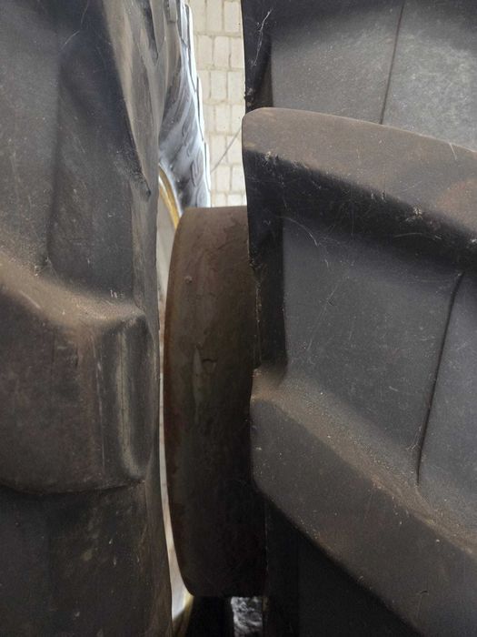 Koła bliźniacze 710/75 R42