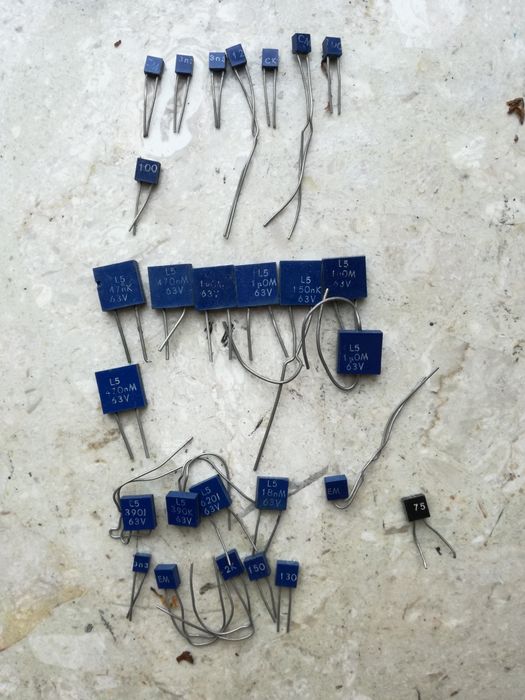 Kondensatory, oporniki, rezystory.NowePallad. Lata 50'te.