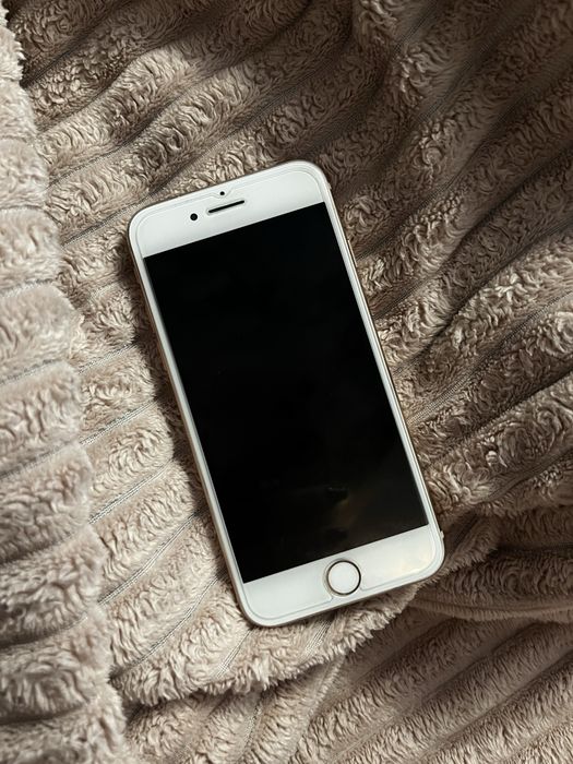 Iphone 8  88% kondycji baterii 64GB