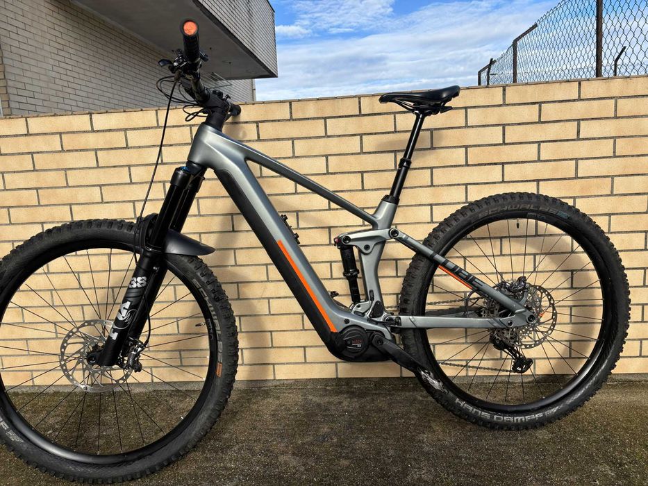 Bicicleta Elétrica CUBE Stereo Hybrid 140 HPC SL 29 750 + FOX 38 170MM