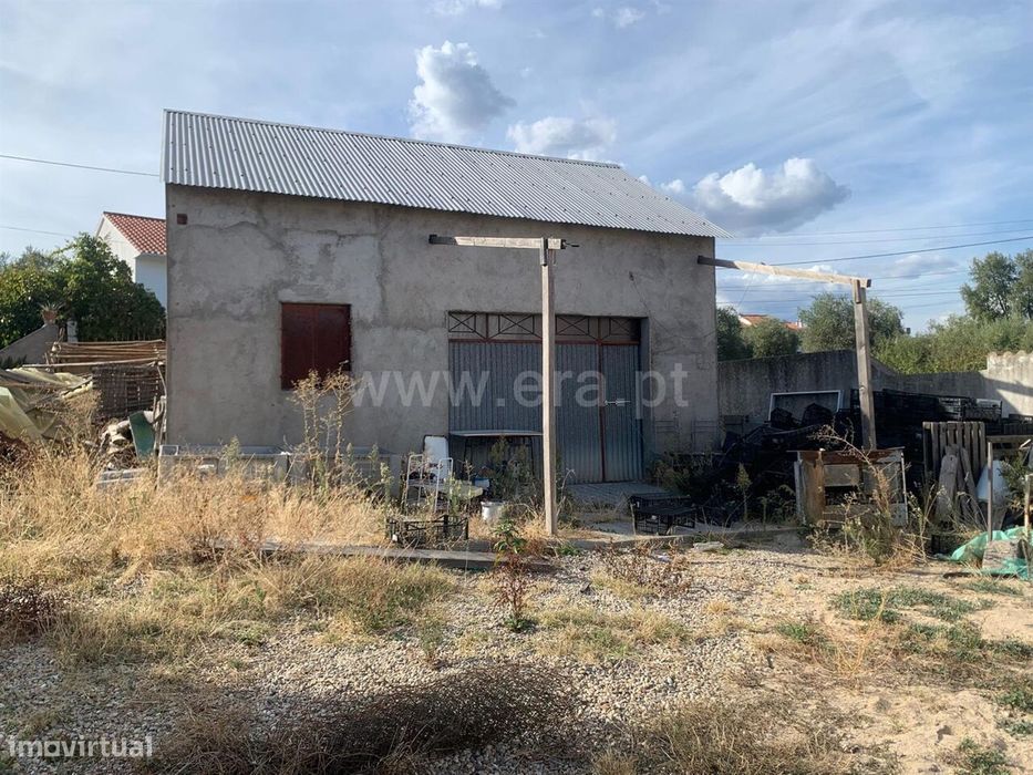 Terreno com ruina / Fundão, Freixial