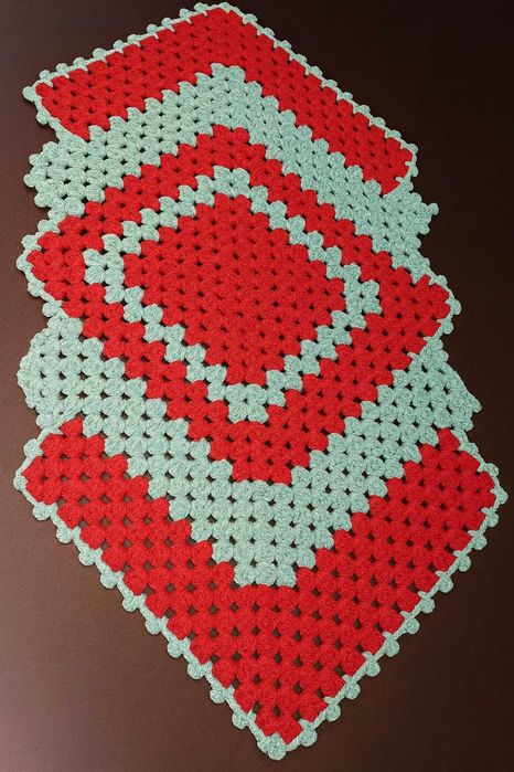 centro de mesa em crochê feito à mão