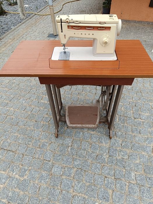 Máquina costura Singer 518