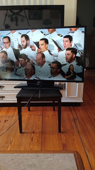 LCD Samsung 37 polegadas a funcionar com comando