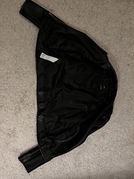 Куртка чорна .Косуха чорна Mango