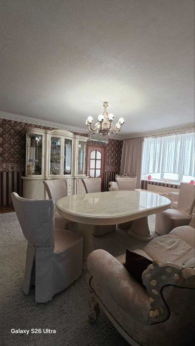 Здається простора великогабаритна квартира ,вул.Соборна