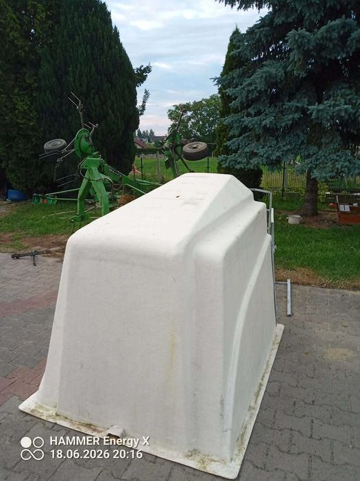 budka do wychowu cieląt - igloo