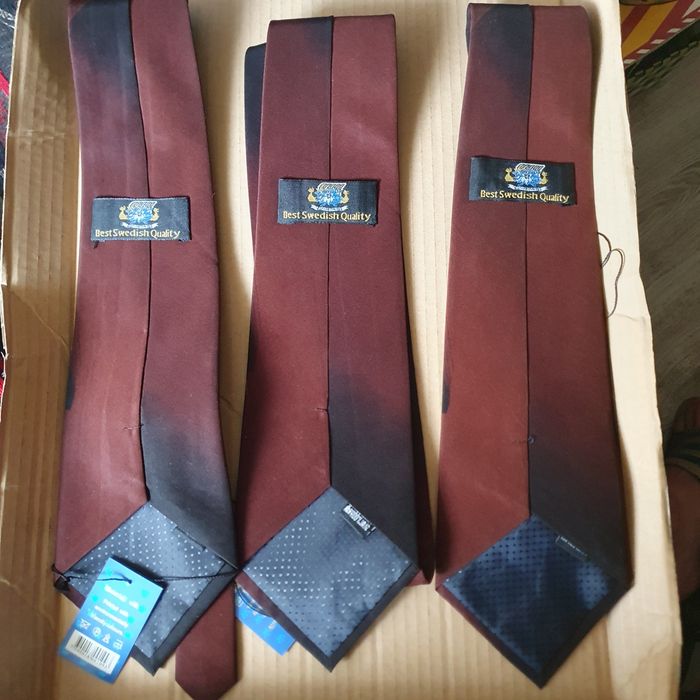 Zestaw krawatów szwedzkich jedwab (k-9)krawaty 10 zł sztuka