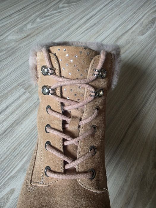 Buty zimowe ocieplane trapery rozmiar 39 pudrowy róż