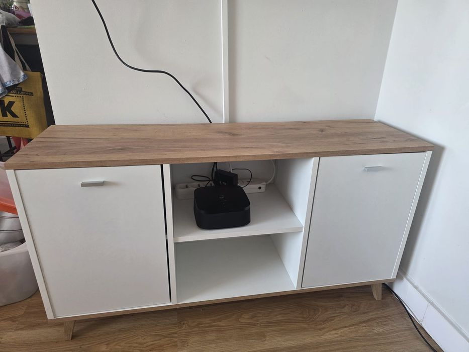 Móvel de TV com 2 portas