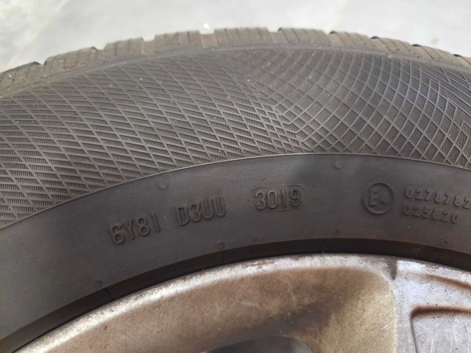 Alu felgi z Oponami zimowymi z końca 19 roku 235/65 R17 5 x 112
