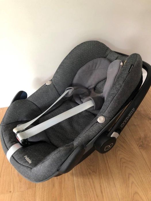 fotelik maxi Cosi pebblePlus + baza ISOFIX 2 WayFix