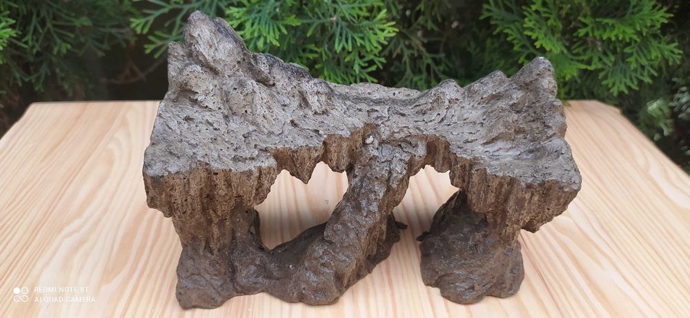 Skałka do akwarium 18x10x13 cm.