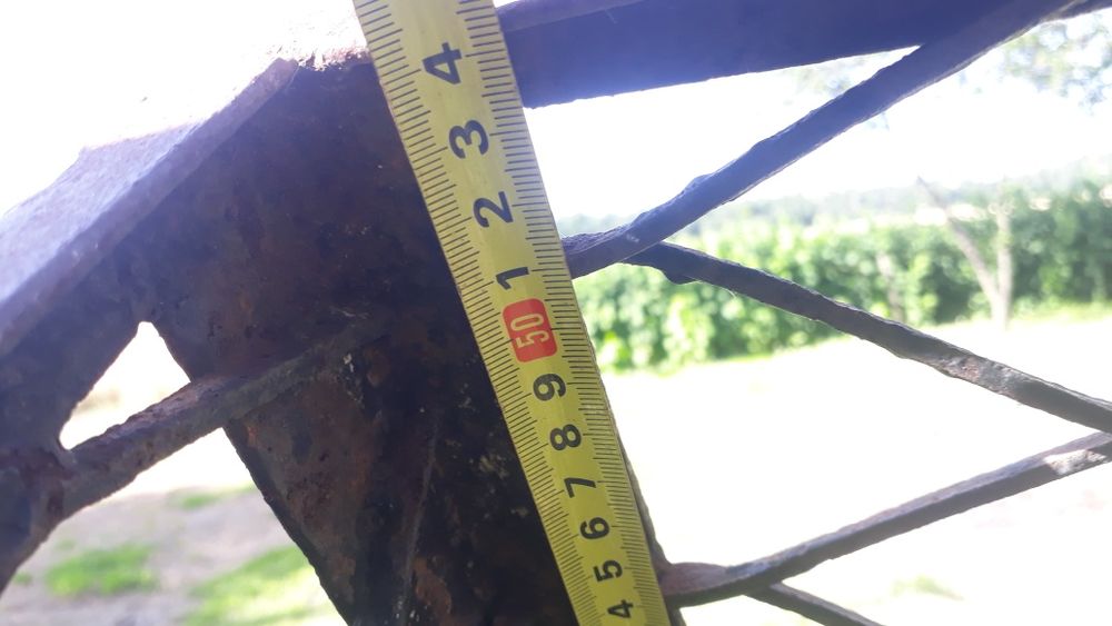 Wózek robiony z kołami od rometa