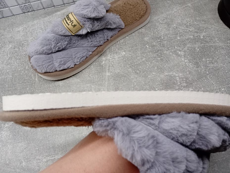 Nowe kapcie damskie 39 40
