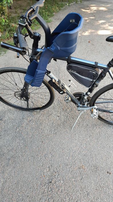 дитяче велосидіння з кріпленням