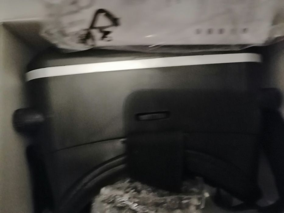 Virtual reality headset64739688885507122