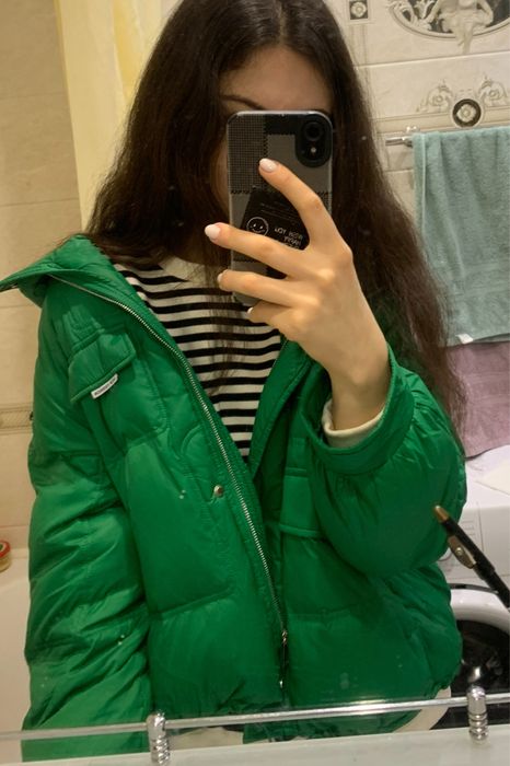 Зелений об’ємний пуховик, курточка на весну