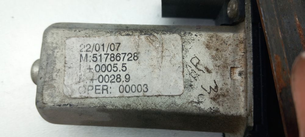 Elevador vidros frente direito FIAT Grande Punto (199_)